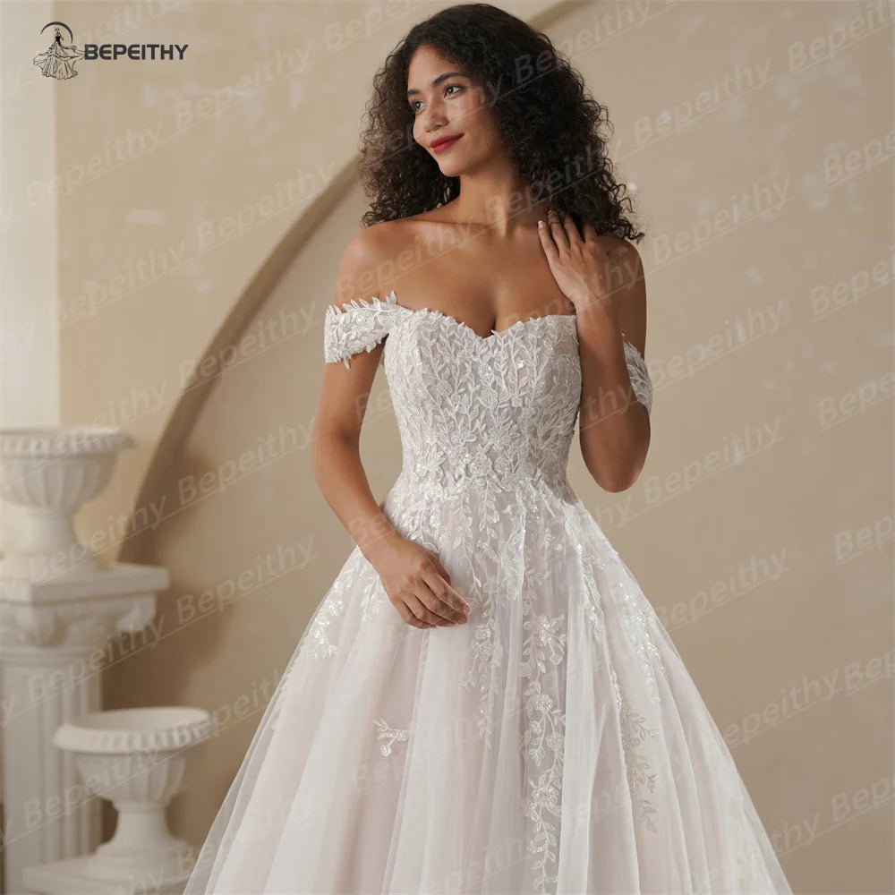 Elegant Champagne Lace Wedding Dress Strapless Boho Bridal Gown 2025