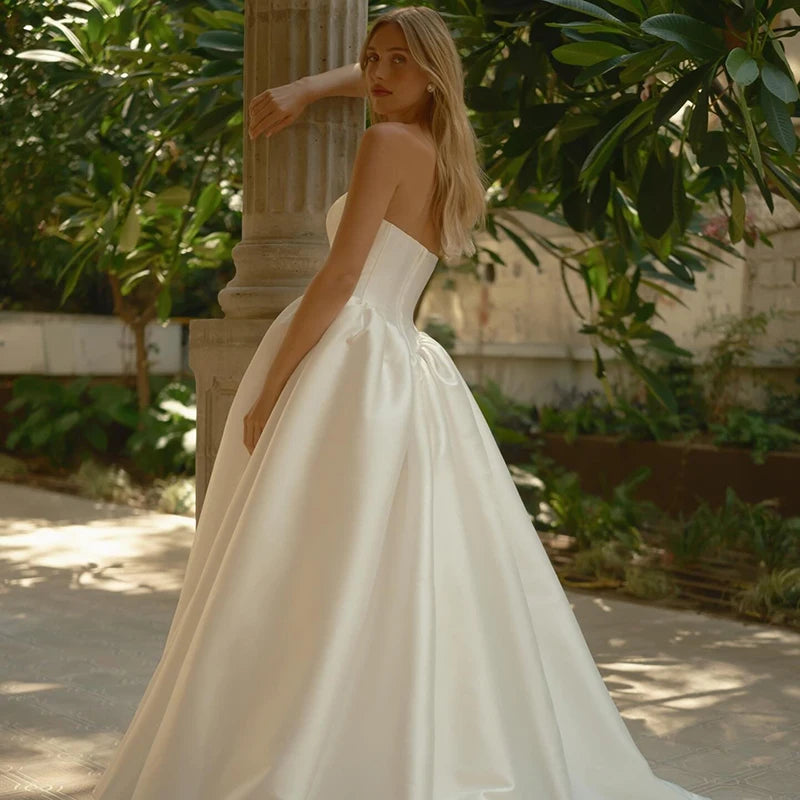 Custom Boho Satin Wedding Dress Sweetheart Backless White Bridal Gown