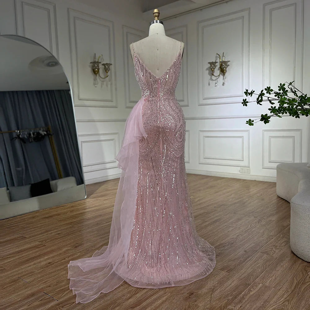 Hellrosa Abendkleid im Meerjungfrauenstil mit Spaghettiträgern und Perlenbesetztem Überrock LA72378A