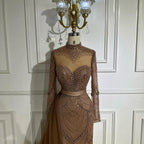 Luxuriöses braunes Perlenmeerjungfrauen-Abendkleid mit seitlichem Überrock LA71913A