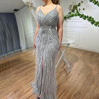 Vestido de Gala Sereia de Luxo e Classe com Penas Azuis, Missangas e Fenda LA70623