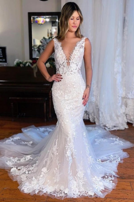 Robes de mariée longues sexy en dentelle, sans manches, col en V, coupe sirène avec traîne