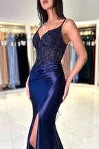 Abito da sera lungo blu marina con scollo a V, spalline sottili, pizzo e spacco, stile sirena, sensuale