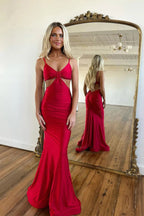 Vestito formale rosso aderente con sottili spalline a spaghetti sexy