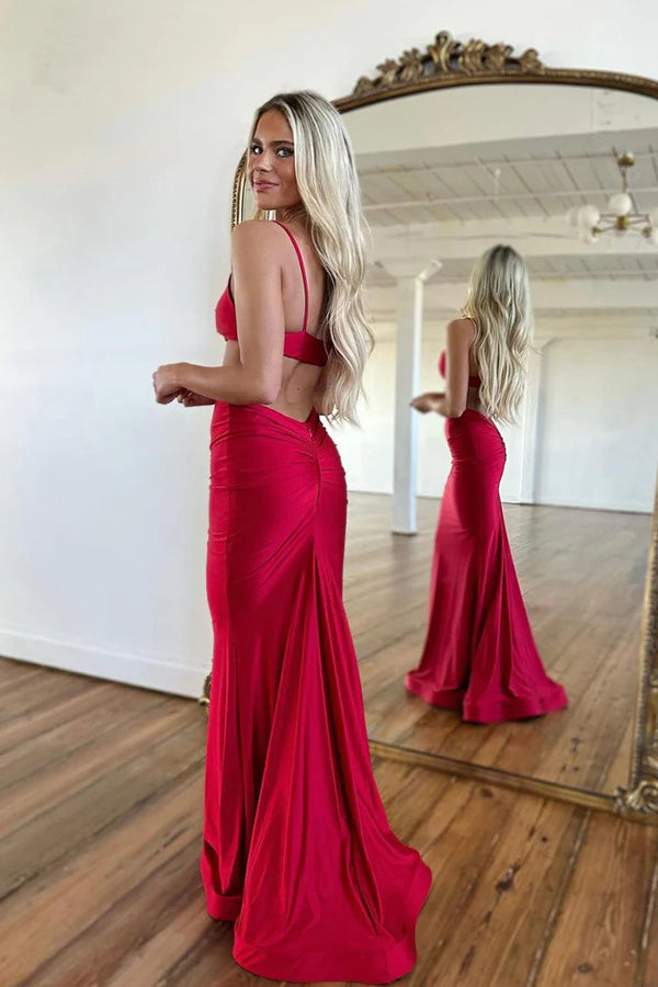 Vestito formale rosso aderente con sottili spalline a spaghetti sexy