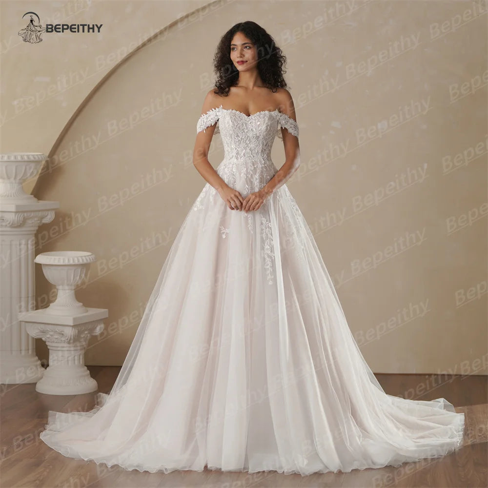 Elegant Champagne Lace Wedding Dress Strapless Boho Bridal Gown 2025