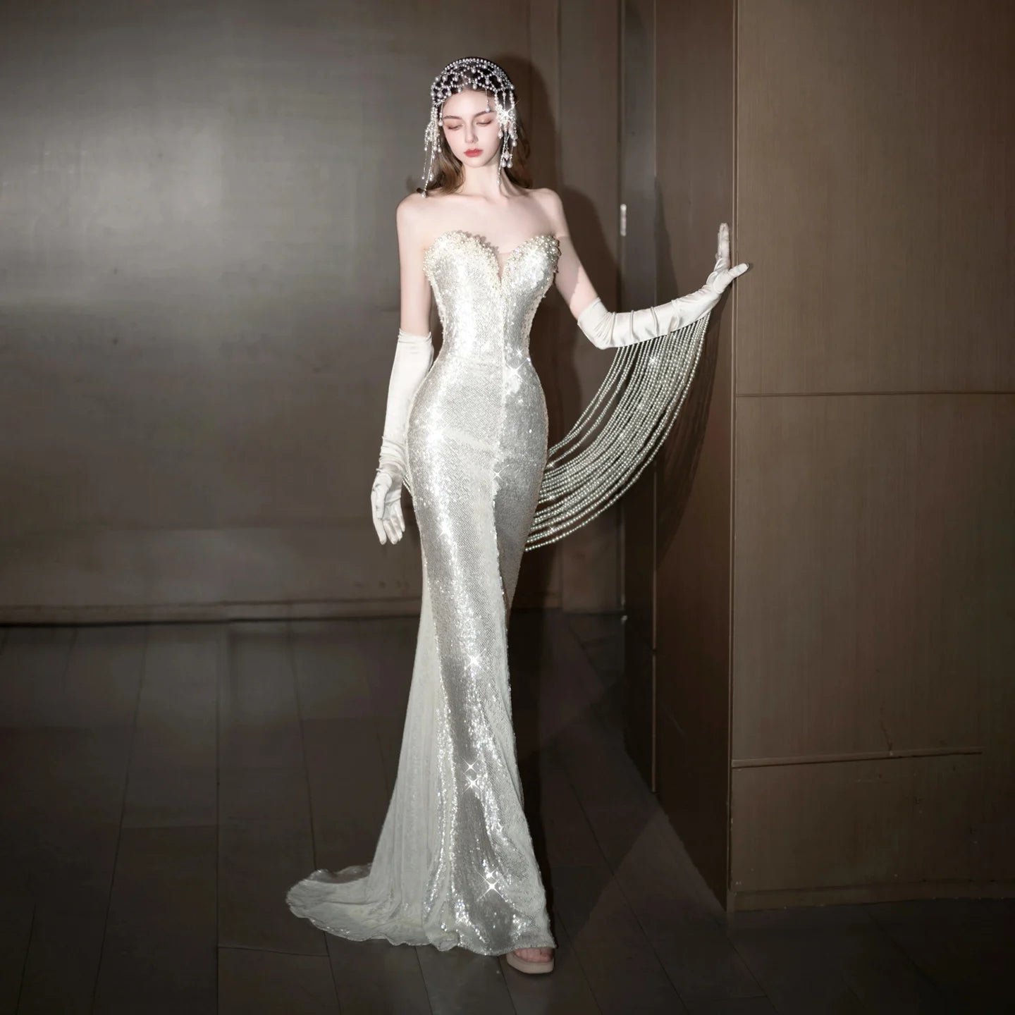 Luxurious Champagne White Sequin Formal Gown Strapless Sweetheart Neck and Sleeveless Evening Gala Gown Red Carpet Prom Dress