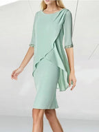 فساتين أم العروس ضيقة/عمودية برقبة مزينة بالجواهر وطول الركبة بأكمام نصفية مع تطريز وتجمعات