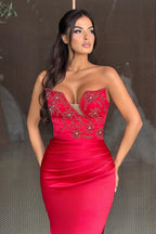 Vestidos Longos de Baile de Cetim com Contas, Sem Alças, Estilo Sereia e Fenda