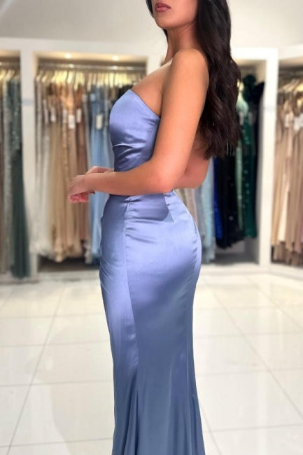 Vestido Simples Longo de Cetim Azul Esbatido com Cauda de Sereia, Sem Mangas, para Baile, com Fenda