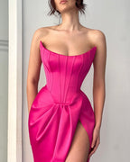 Abito lungo semplice fucsia sexy senza maniche in raso per cerimonia con spacco