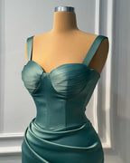 Vestido de Cetim para Baile com Alças Longas de Sereia e Decote Coração Simples, Sem Mangas
