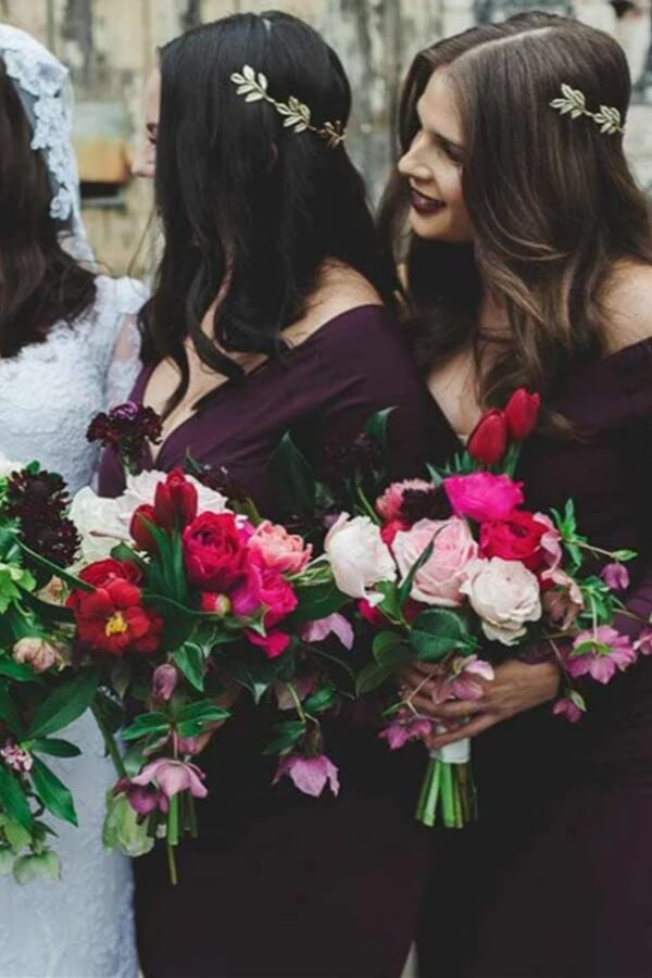 Simple Chiffon Sheath V-neck Long Sleeves Short Bridesmaid Dresses