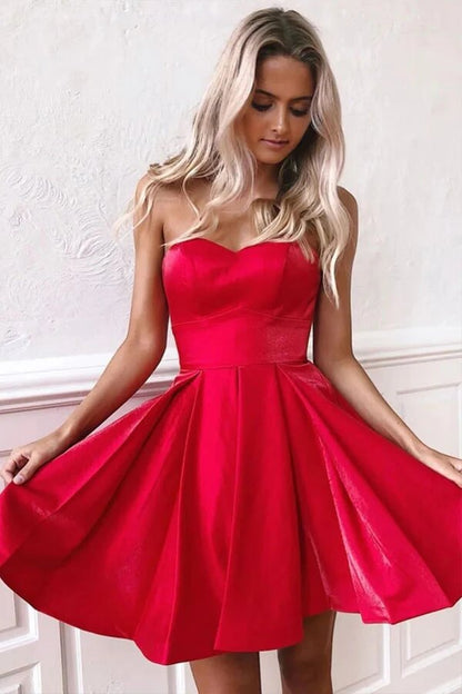 Vestidos de fiesta cortos, sencillos, de satén rojo, sin tirantes, con escote en forma de A y corte en A