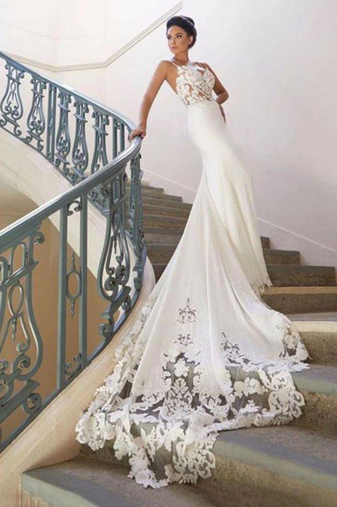 Abito da sposa sirena aderente con spalline sottili, schiena scoperta e applicazioni