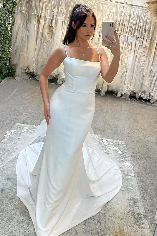 Robe de mariée sirène à bretelles spaghetti et traîne en dentelle WD648