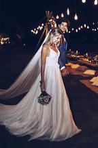 Spaghettiträger V-Ausschnitt Strand Brautkleider Rückenfreie Brautkleider