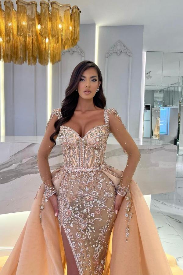 Vestidos de Baile com Corpete em Forma de Coração, Tule, Mangas Compridas, Fenda Frontal e Cauda Destacável