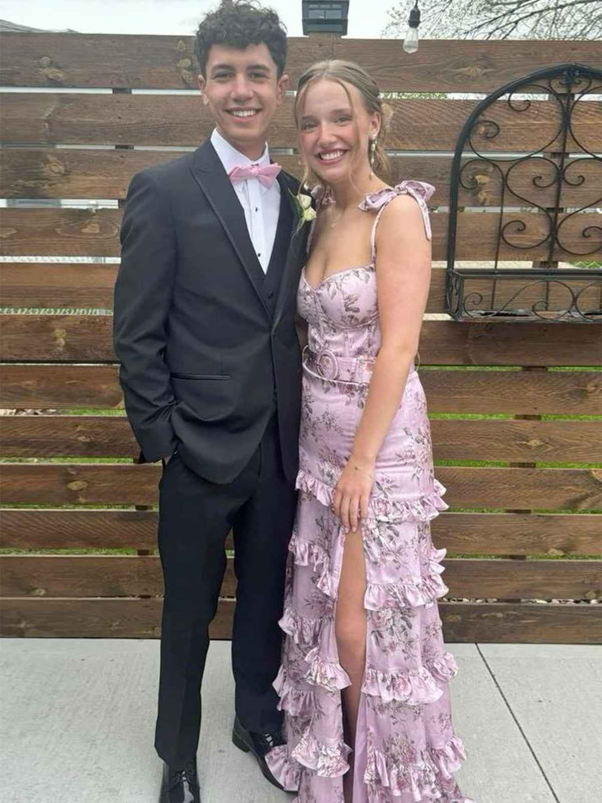 Floral Ruffles Sleeveless Prom Dress With Slit And Sweetheart Neckline
