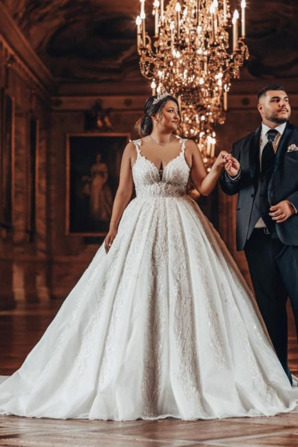 Luxuriöses Ballkleid mit Herzausschnitt und Applikationen