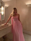 Abito lungo da sera in chiffon rosa con scollo a cuore, modello Y8479