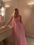 Abito lungo da sera in chiffon rosa con scollo a cuore, modello Y8479
