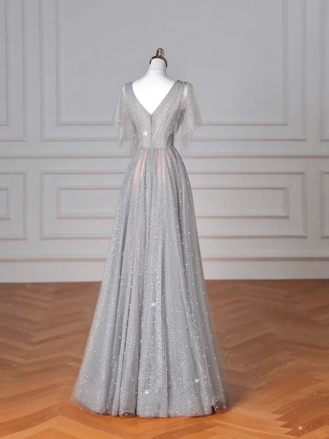 Abito da sera grigio scintillante in tulle con paillettes, linea a trapezio, scollo a V sensuale Y8638