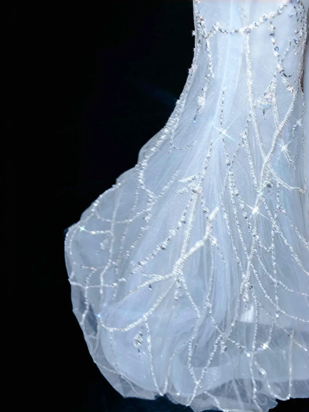 Abito da sera lungo a sirena con scollo a V, catena di perline e tulle blu sogno Y8665
