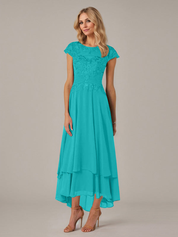 Robe de mère de la mariée en dentelle en mousseline asymétrique à encolure bateau illusion et plis avec appliqué, coupe en A