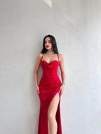 Vestido longo de cetim para baile de finalistas com decote em coração, franzido e corte coluna Y5713