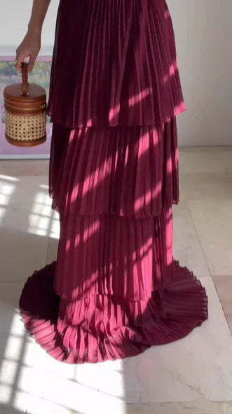 Abito lungo da sera bordeaux senza spalline in chiffon plissettato a balze a linea ad A abito da ballo Y8503