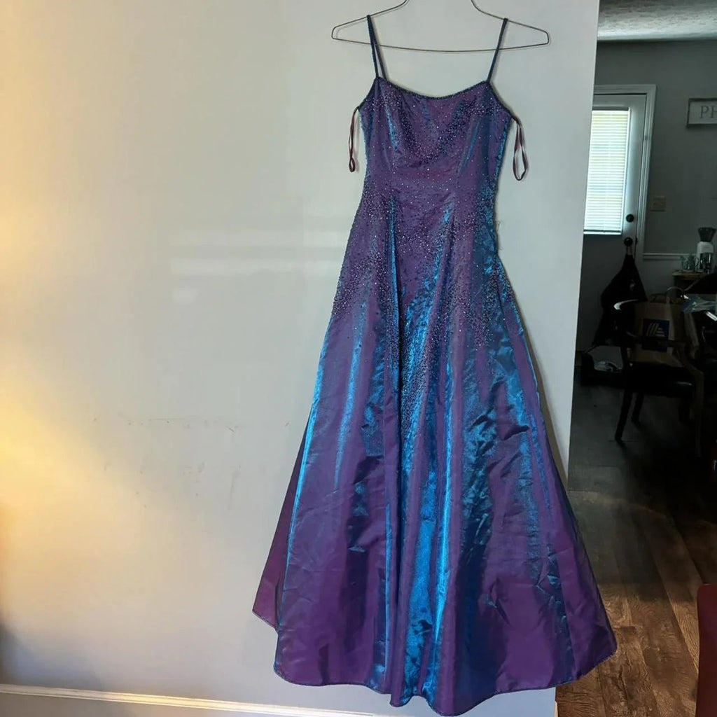 Splendido abito da sera viola con perline a linea ad A, spalline sottili, vestito da festa e ballo Y7955