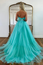Abito lungo formale da sera in tulle verde menta, linea a trapezio, con spalle scoperte unico