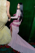 Vestido de Festa Longo Rosa Deslumbrante em Chiffon com Lantejoulas, Grande Laço e Fenda Y8474