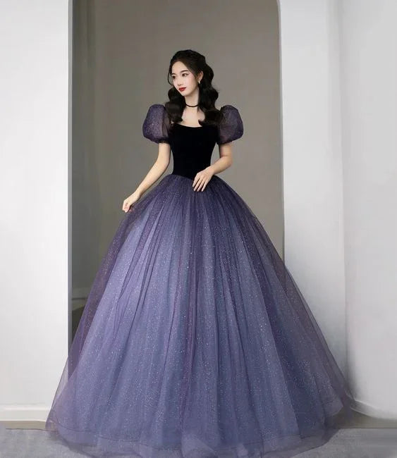 Abito lungo da sera principesco viola in tulle con paillettes Y5619
