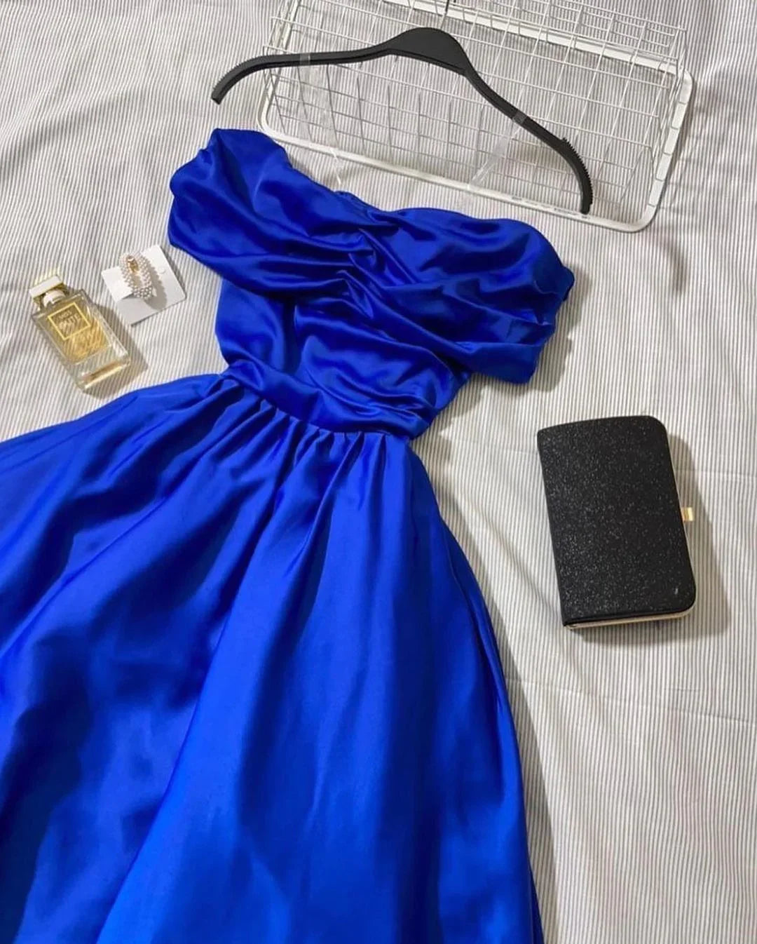 Vestido longo de cetim azul real sem alças para baile, vestido de noite azul real, Y2539