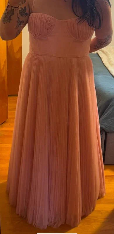 Vestido de Festa Midi Verde com Alças Finas Elegantes, Tule Plissado, Corte em A Y8452