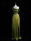Elegante abito da sera verde con spacco e una spalla Y8218