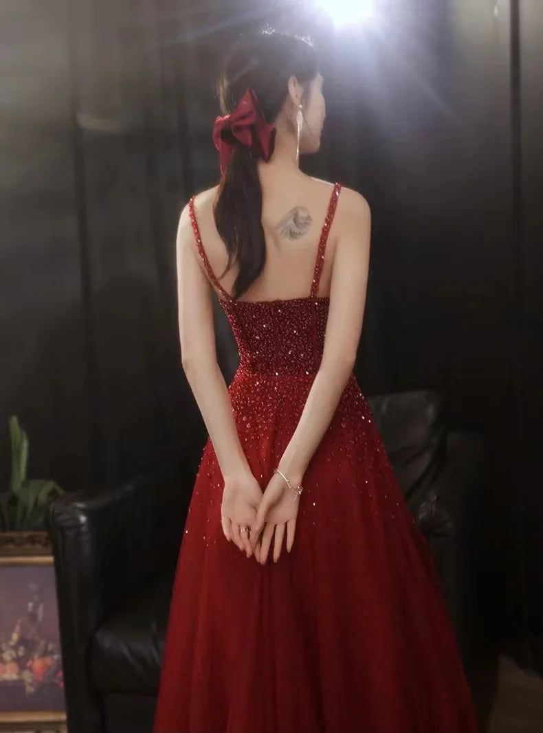 Vestido de festa elegante novo, vermelho, sem mangas, com alças finas, pesado com contas, vestido de noite Y816