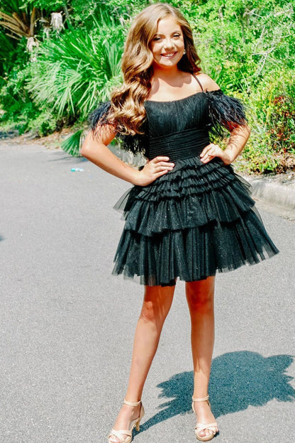 Thea | Vestido de fiesta de tul rosa brillante con plumas y corte en A