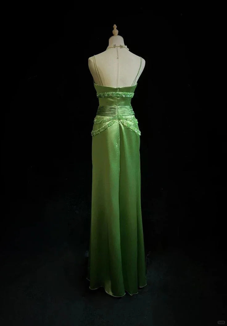 Abito da sera verde elegante in raso con spalline sottili e perline, modello Y8555