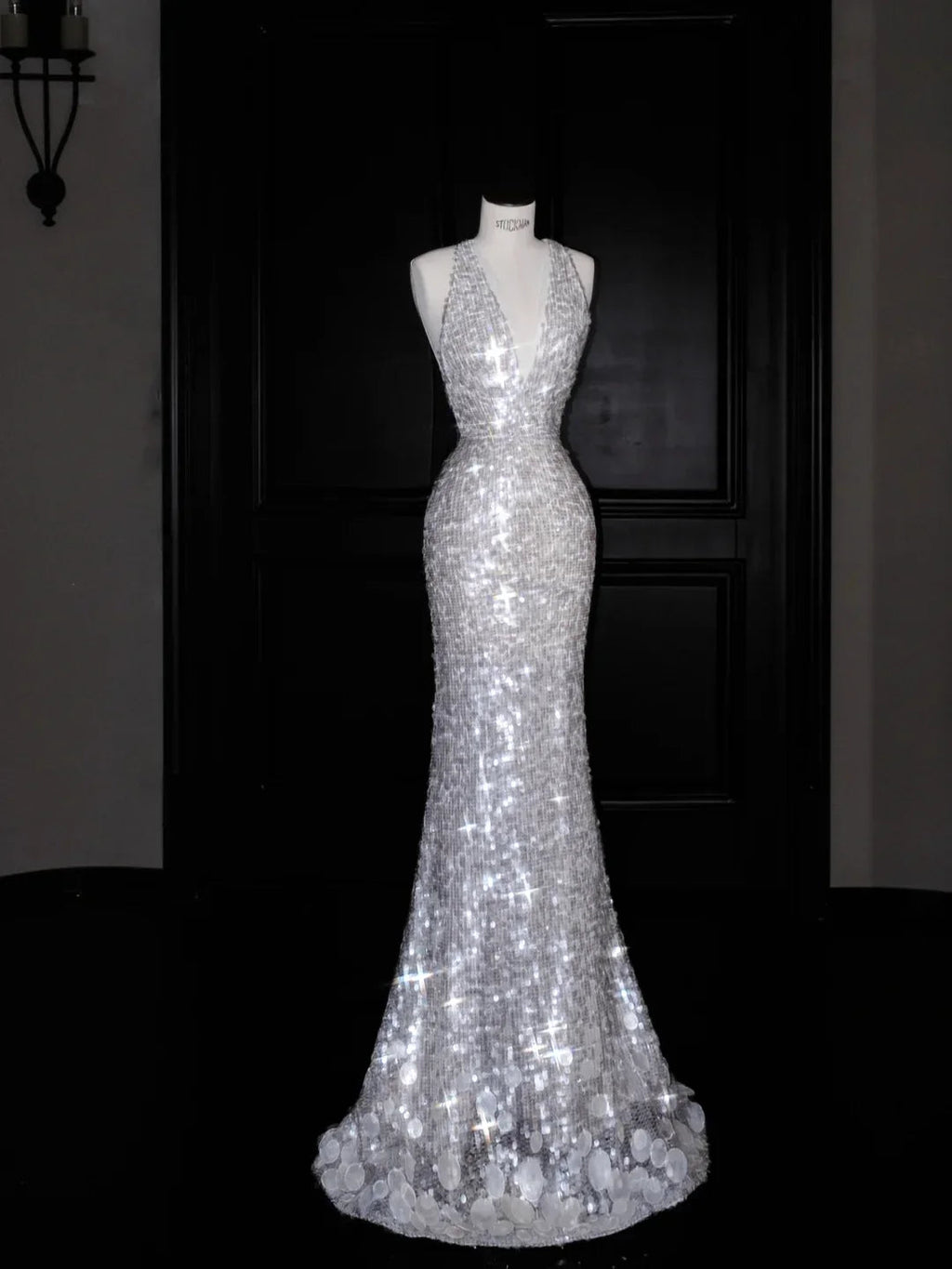 Abito da sera sirena senza schienale con scollo a V sexy e paillettes argento Y8680