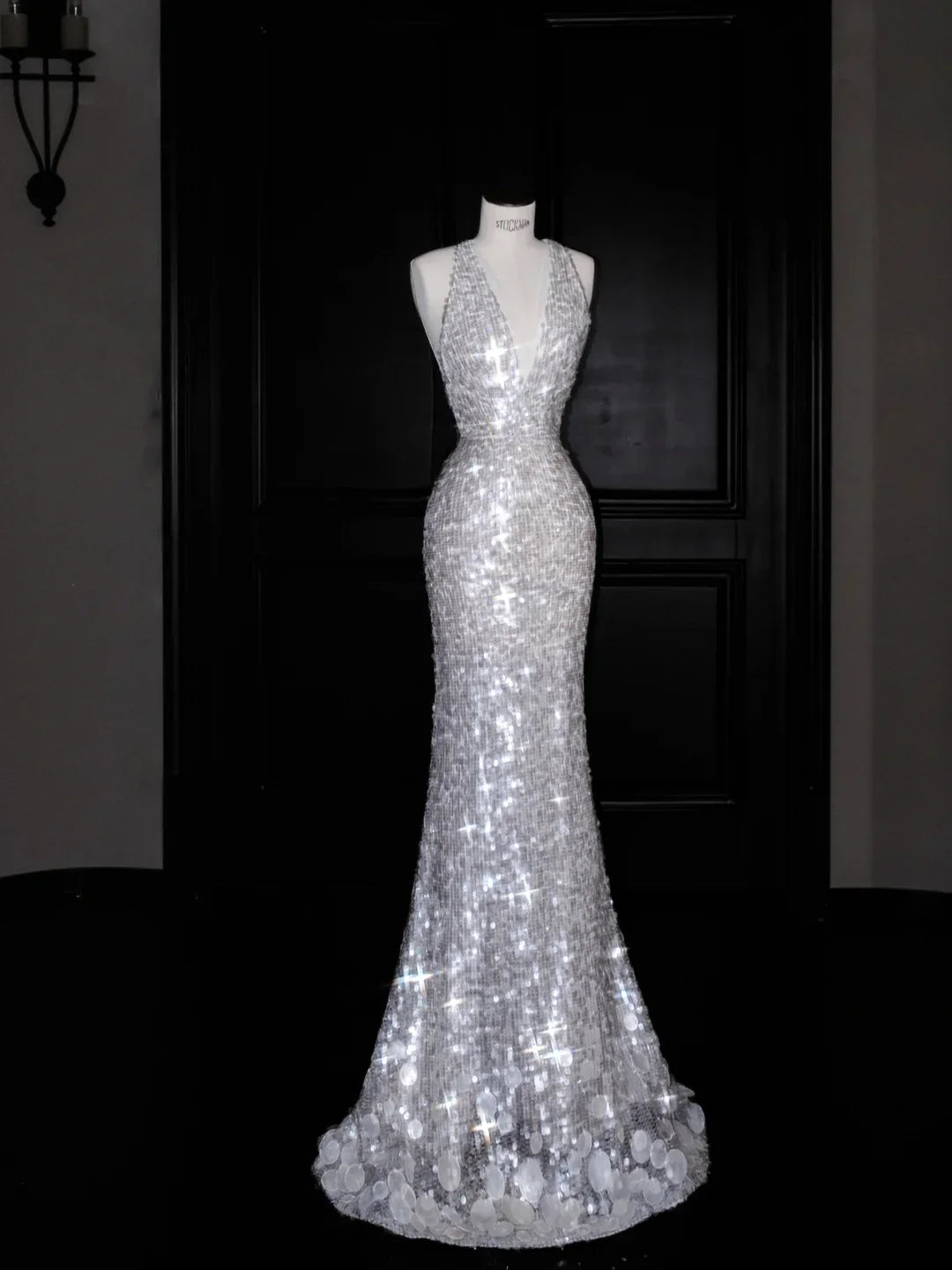 Abito da sera sirena senza schienale con scollo a V sexy e paillettes argento Y8680