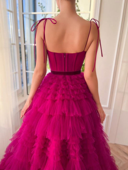 Robe de bal longue en tulle fuchsia à volants, sans bretelles, coupe en A