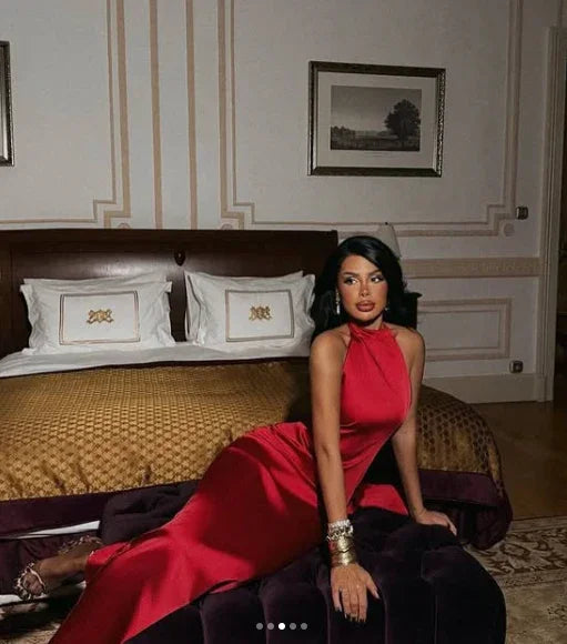 Vestido de noite formal vermelho encantador, justo, sem mangas, em cetim, para baile Y8209