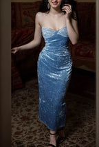 Vestido de Festa Elegante em Veludo Azul com Alças Finas Vestido de Noite Y8193