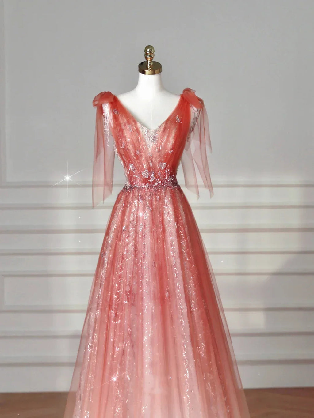 Abito da sera lungo a linea A con scollo a V elegante, tulle e paillettes, rosa fragola Y8614