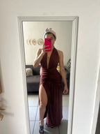 Vestito da sera marrone scollato a collo halter, linea a trapezio con spacco, scollatura profonda a V, modello Y8481