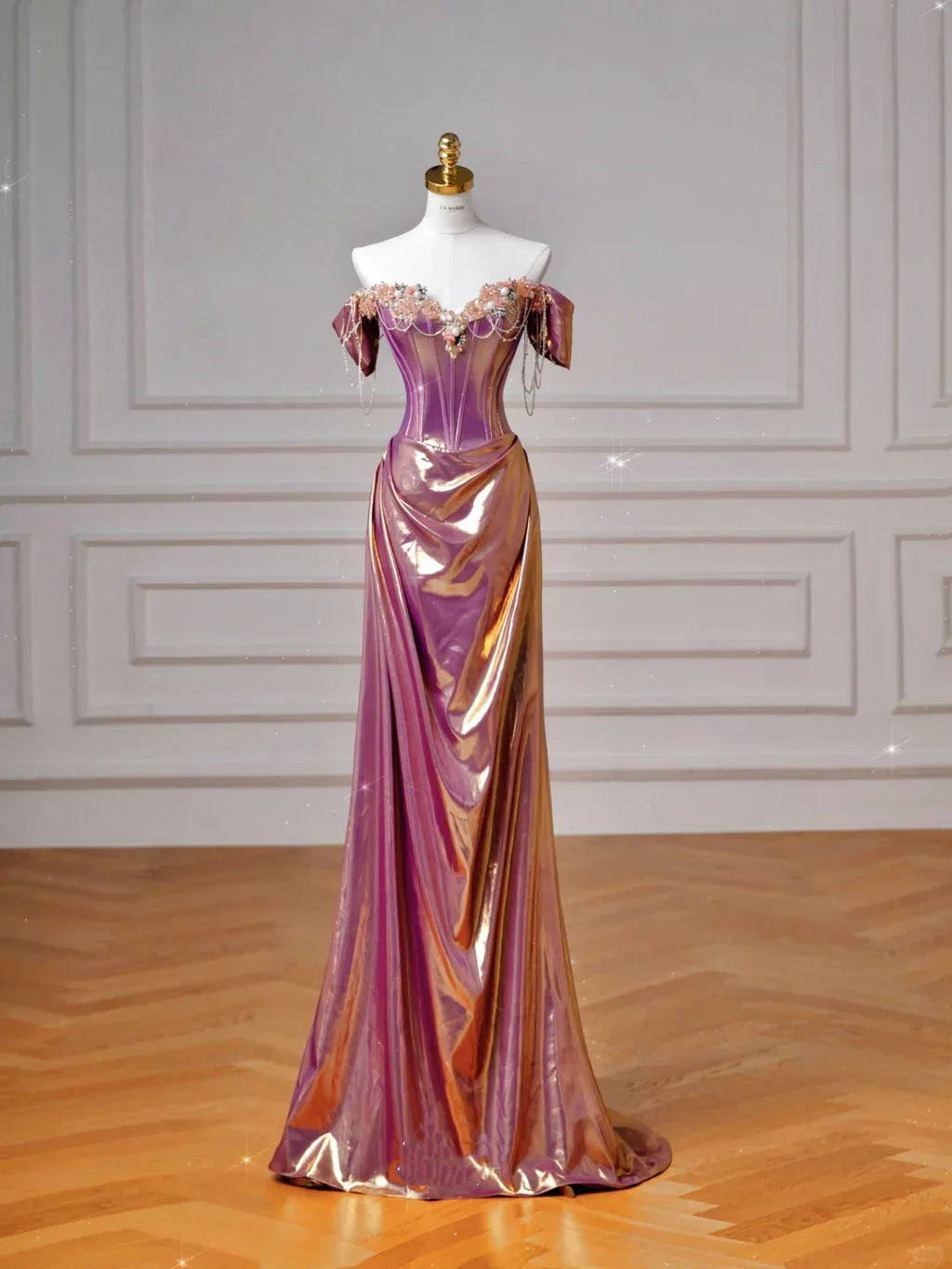 Elegante abito da sera lungo viola in raso con perline, stile sirena, scollatura a spalle scoperte Y8605
