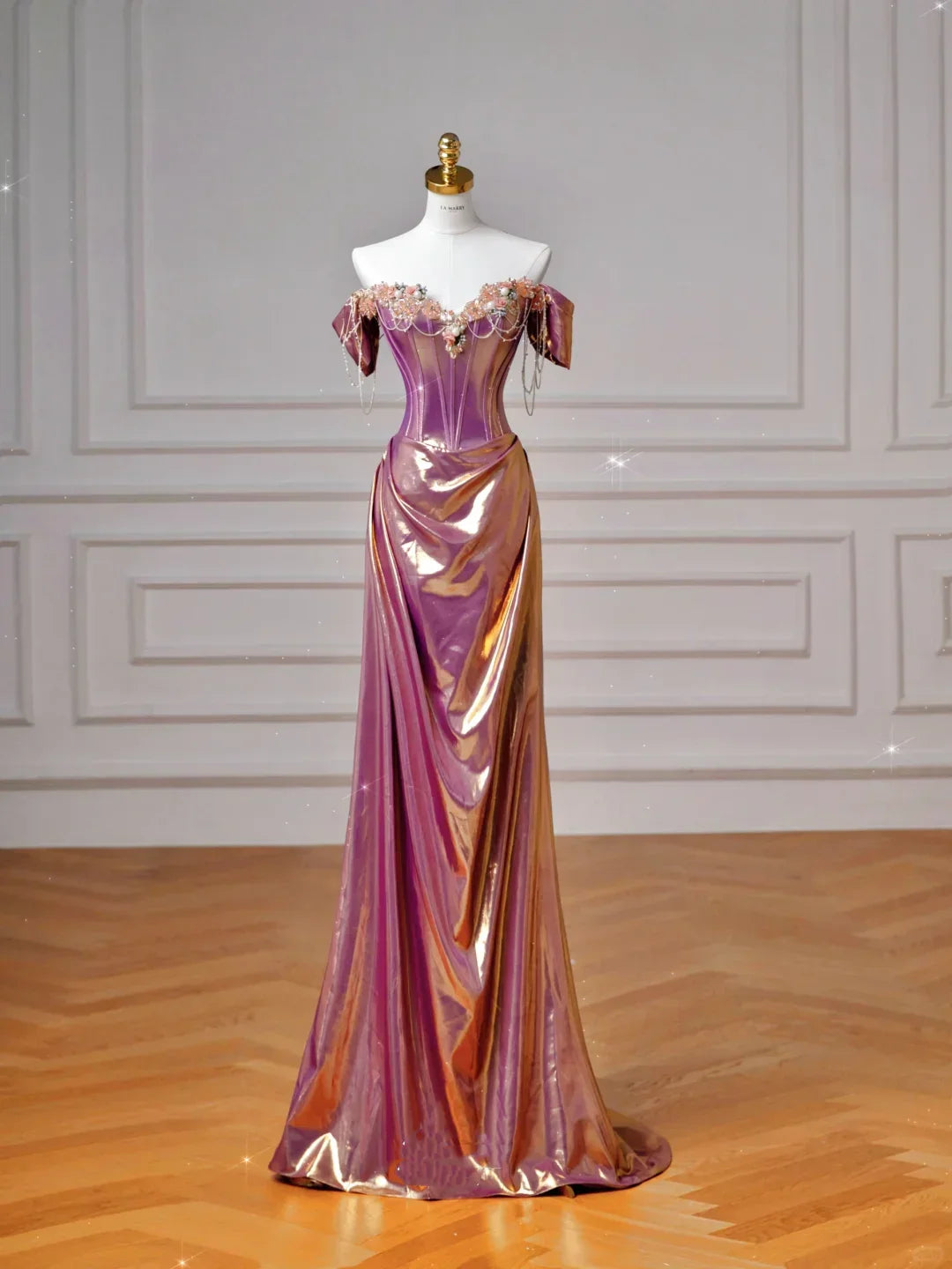 Elegante abito da sera lungo viola in raso con perline, stile sirena, scollatura a spalle scoperte Y8605